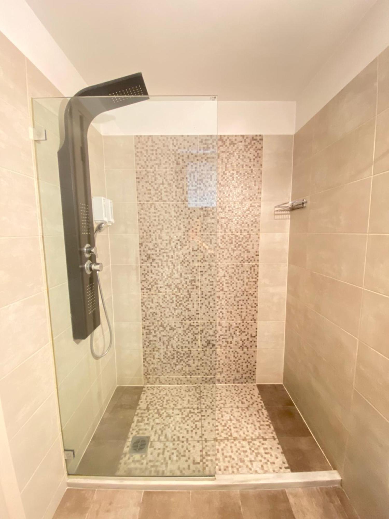 Tins Hotel City - Atenas Exterior foto